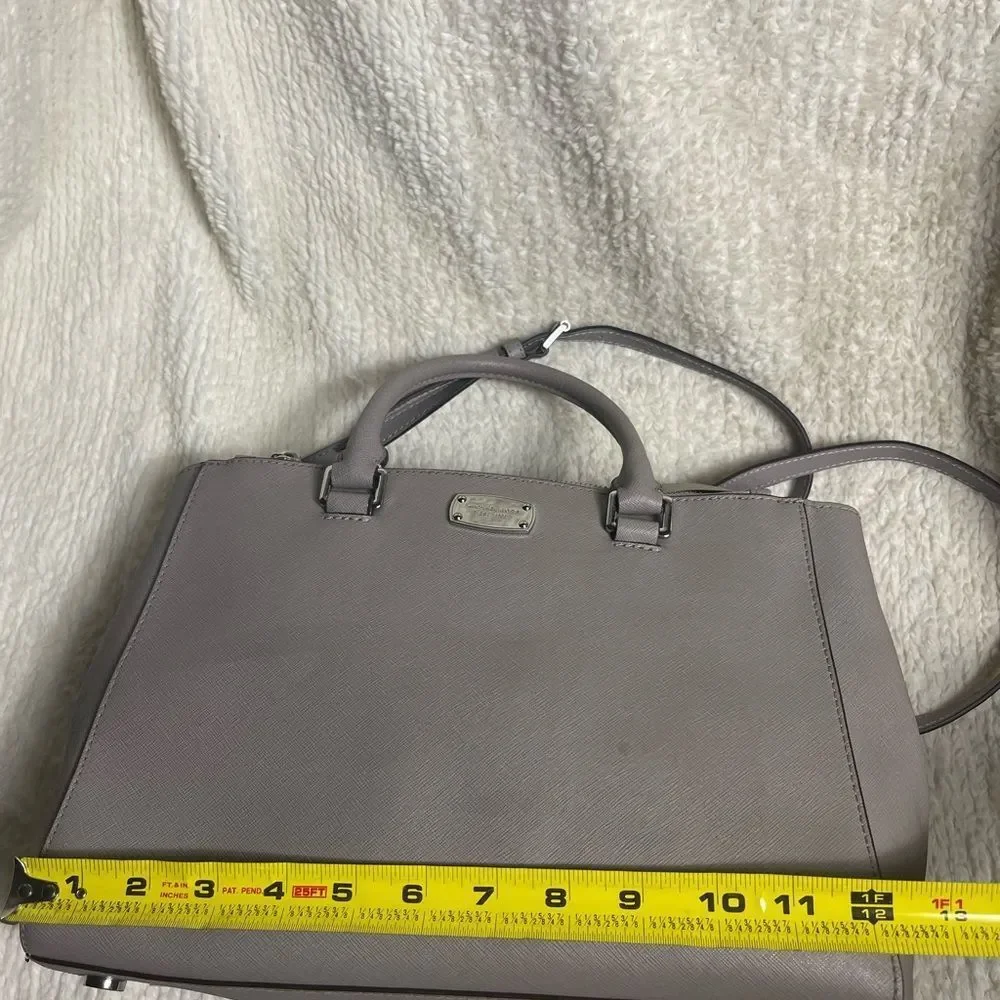 Michael Kors Gray leather Satchel/ shoulder bag with silver tone hardwares.